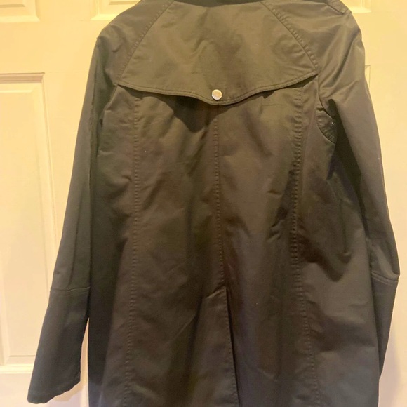 Burberry Coat - Picture 10 of 13